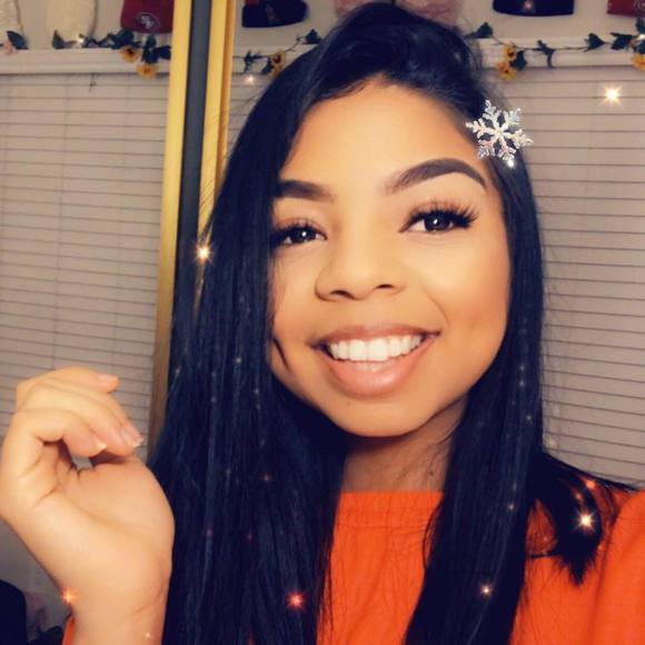 Meet the Posher Other - Meet your Posher, Liz